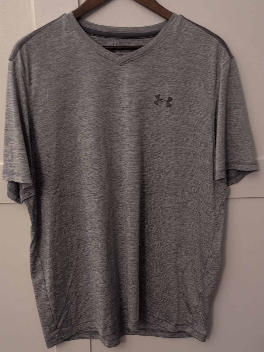 Under Armour Men's Gray V-Neck Performance Shirt